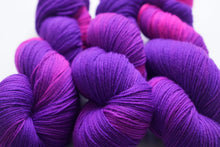 Load image into Gallery viewer, Breaking Princess