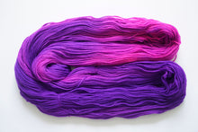 Load image into Gallery viewer, Breaking Princess