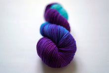 Load image into Gallery viewer, Breaking Violet