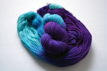 Load image into Gallery viewer, Breaking Violet