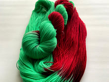 Load image into Gallery viewer, Dog House