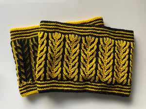 Lines and Vines Cowl Pattern