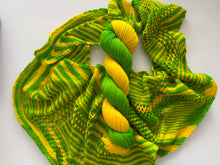 Load image into Gallery viewer, Vamonos Pest