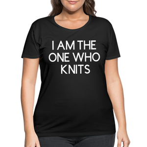 I AM THE ONE WHO KNITS - Women’s Curvy T-Shirt - black